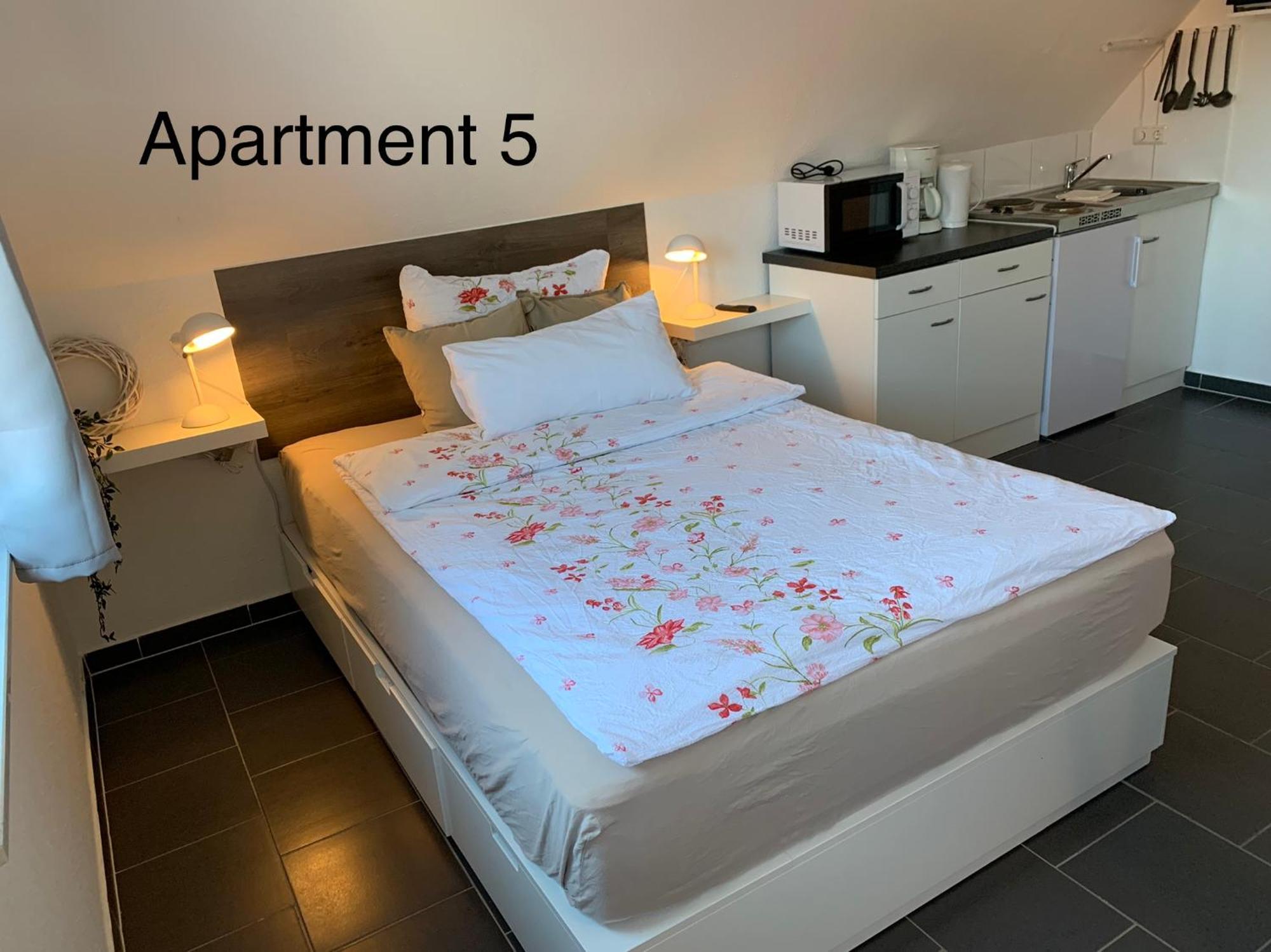 Eschen'S Blick Apartment Аурих Екстериор снимка